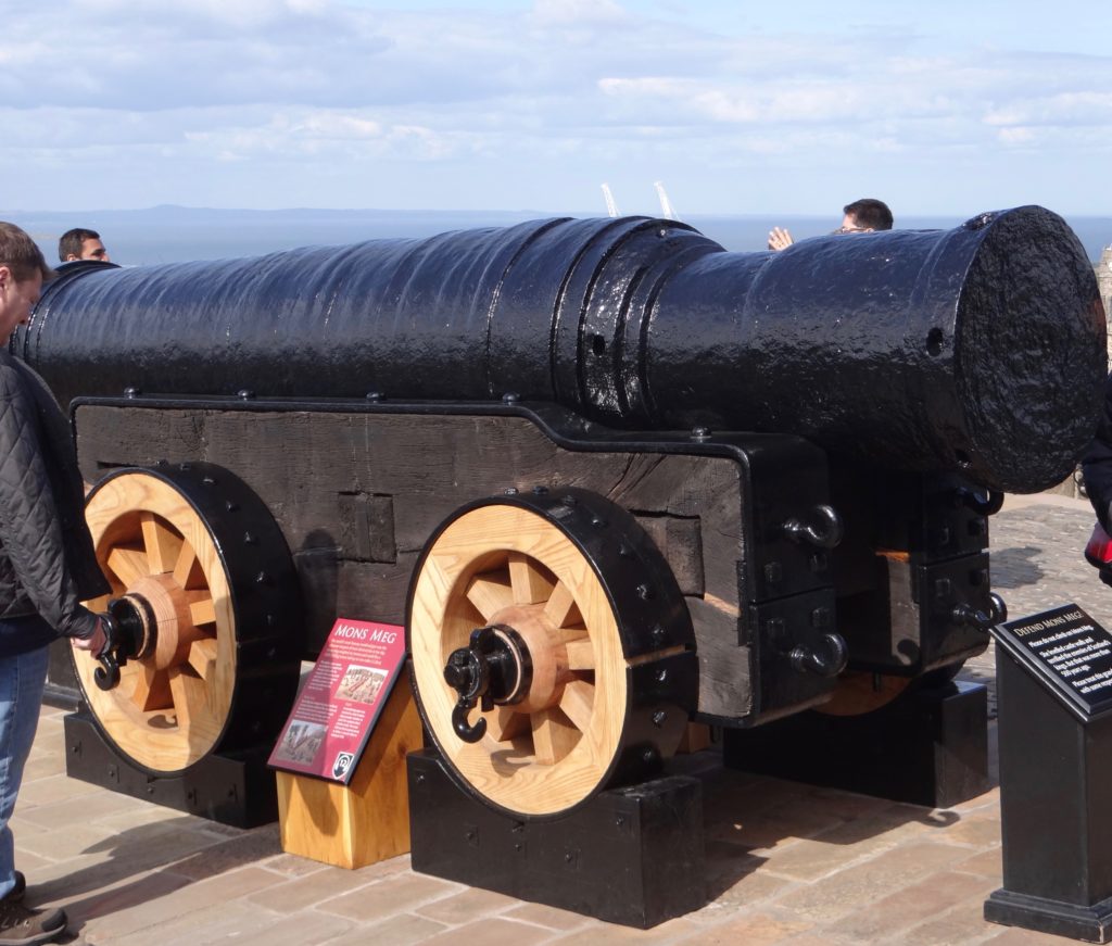 Exploring the Edinburgh Castle