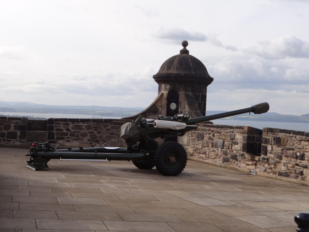 Exploring the Edinburgh Castle