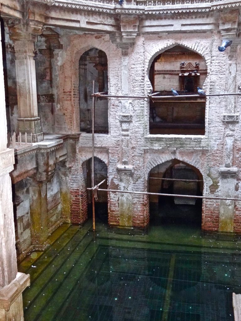 A Masterpiece of a Well: Adalaj Ni Vav