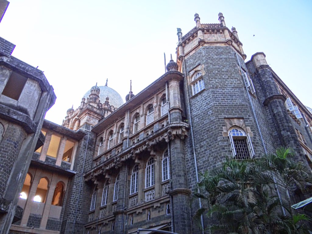 9 Historic Places To Explore in Mumbai