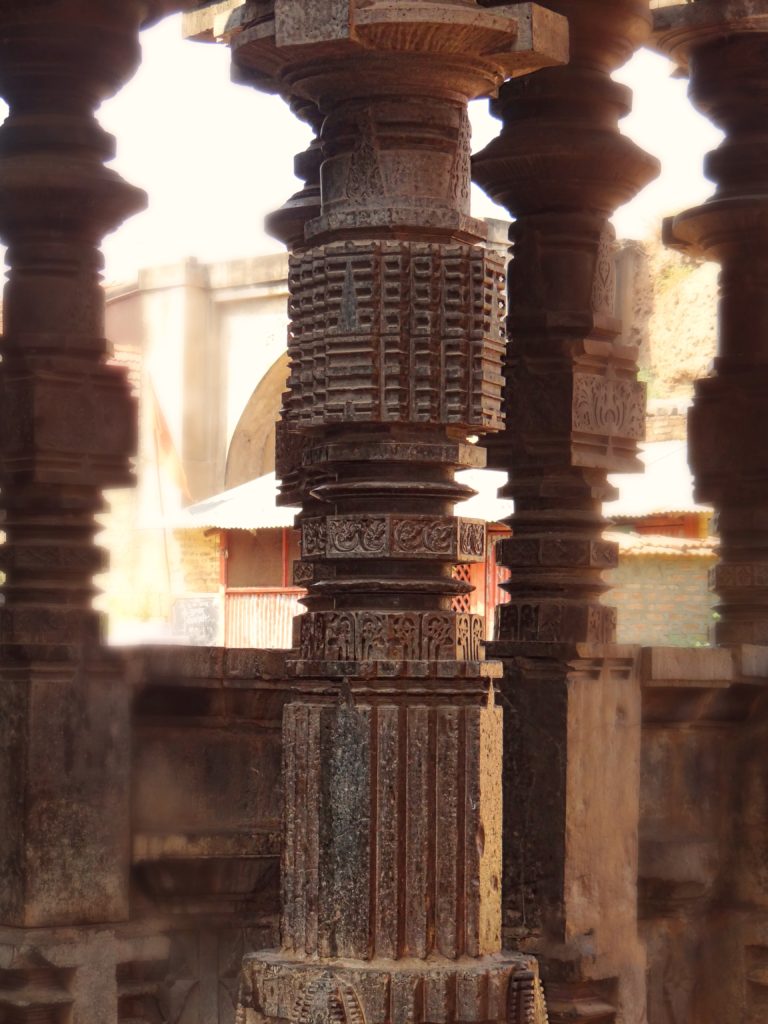 Well carved pillars